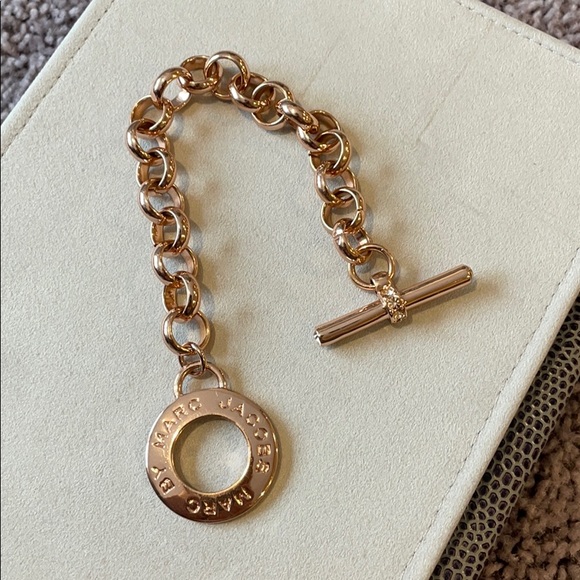 Marc Jacobs ‘Toggles and Turnlocks’ Link Bracelet - Picture 3 of 6